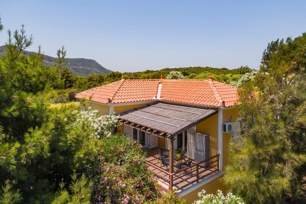 Mouzakis Villas Agia Paraskevi  Exterior photo
