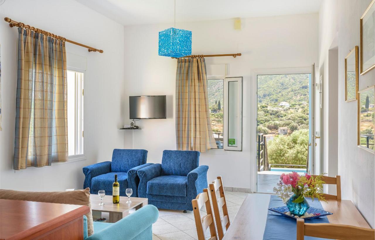Mouzakis Villas Agia Paraskevi  Exterior photo