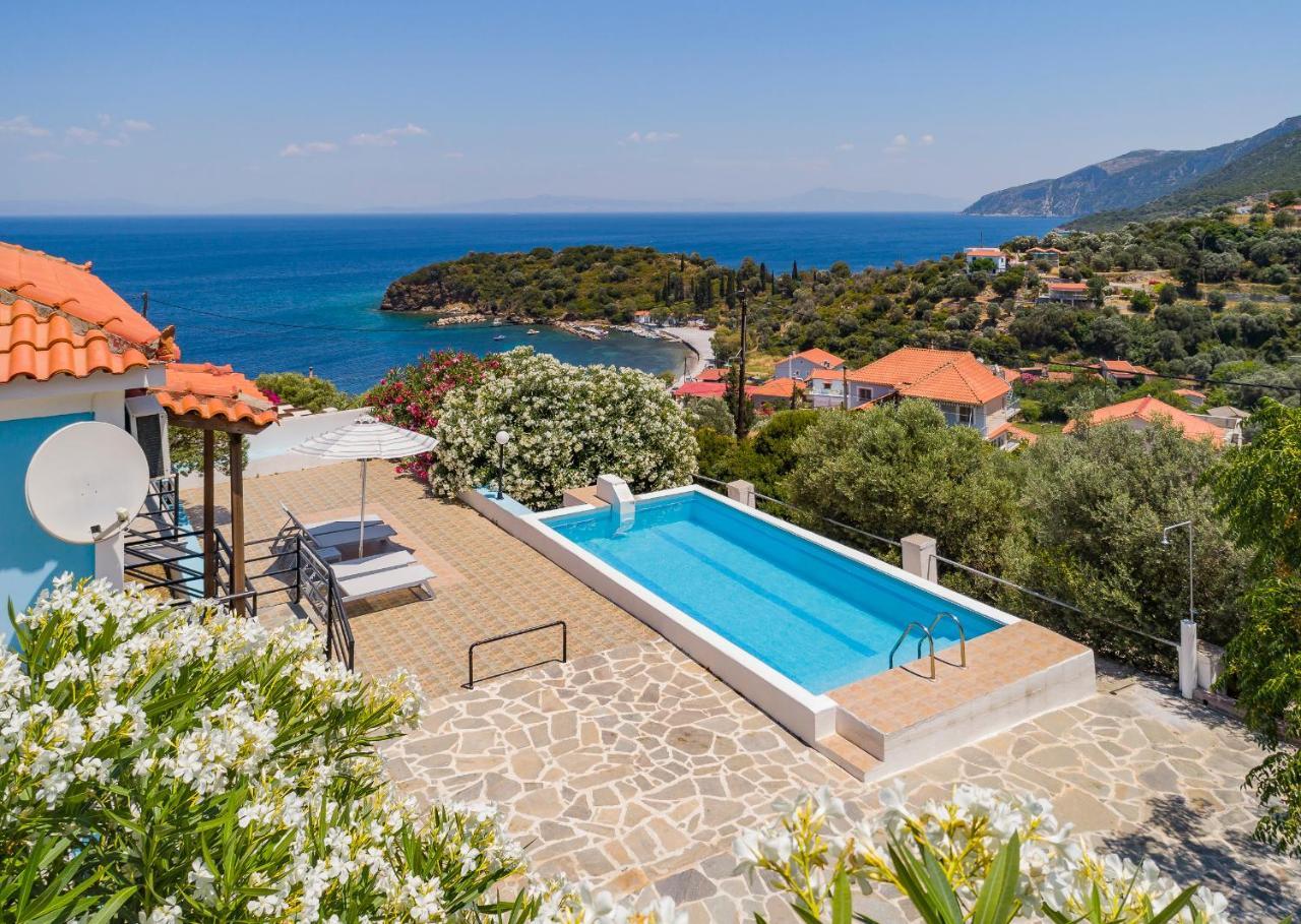 Mouzakis Villas Agia Paraskevi  Exterior photo