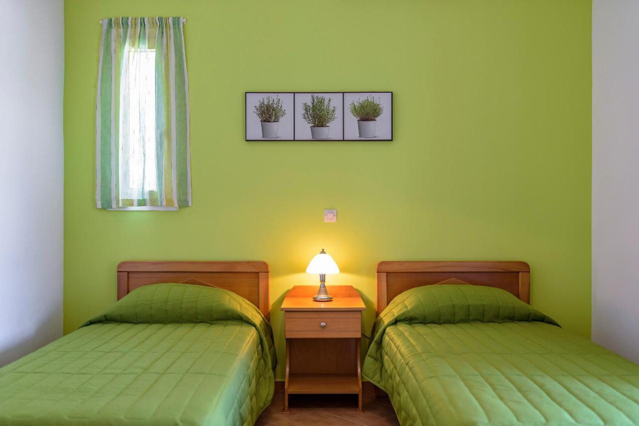 Mouzakis Villas Agia Paraskevi  Exterior photo